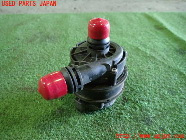 1UPJ-36142110]ベンツ C200 ステーションワゴン(205242C)(205)ウォーターポンプ 中古_m0001.jpg