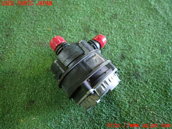 1UPJ-36142110]ベンツ C200 ステーションワゴン(205242C)(205)ウォーターポンプ 中古_m0002.jpg