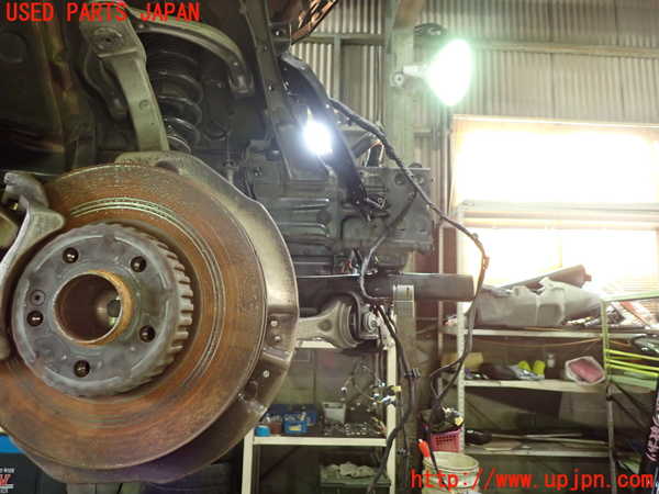 1UPJ-36144290]ベンツ C200 ステーションワゴン(205242C)(205)右フロントナックルハブ 中古_m0002.jpg