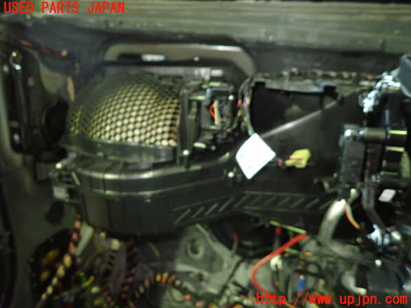 1UPJ-36146081]ベンツ C200 ステーションワゴン(205242C)(205)エバポレーター1 中古_m0003.jpg