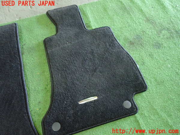1UPJ-36147800]ベンツ C200 ステーションワゴン(205242C)(205)フロアマット 中古_m0002.jpg