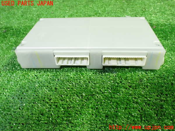 1UPJ-36156148]スカイライン(V36)コンピューター3 中古_m0002.jpg