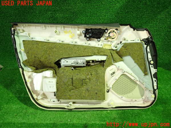 1UPJ-36151234]スカイライン(V36)右前ドア内張り 中古_m0004.jpg