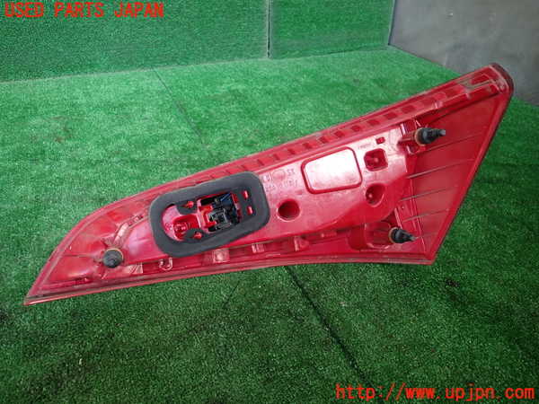 1UPJ-36161536]アウディ・Q5(8RCDNF)左テールランプ 中古_m0002.jpg