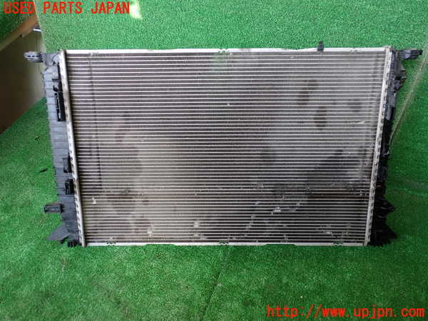 1UPJ-36162321]アウディ・Q5(8RCDNF)ラジエーター1 中古_m0002.jpg