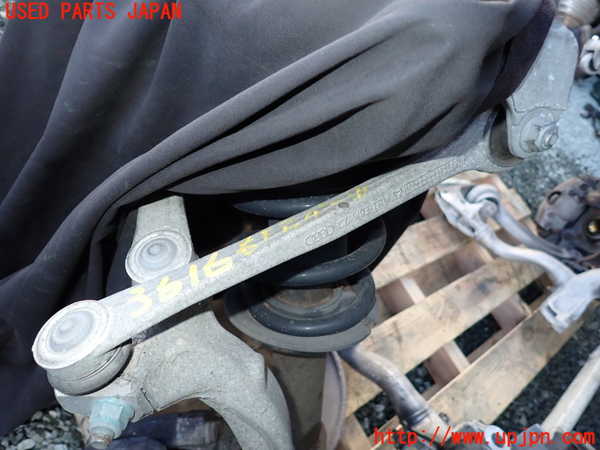 1UPJ-36165126]アウディ・Q5(8RCDNF)右フロントアッパーアーム1 中古_m0001.jpg