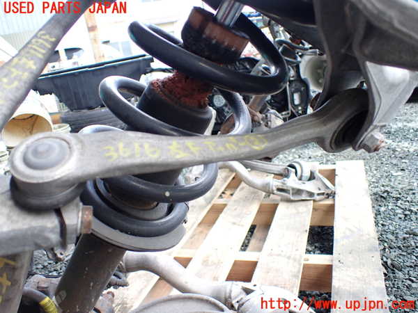 1UPJ-36165137]アウディ・Q5(8RCDNF)左フロントアッパーアーム2 中古_m0001.jpg