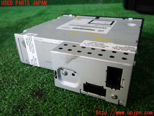 1UPJ-36166505]アウディ・Q5(8RCDNF)CDチェンジャー 中古_m0002.jpg