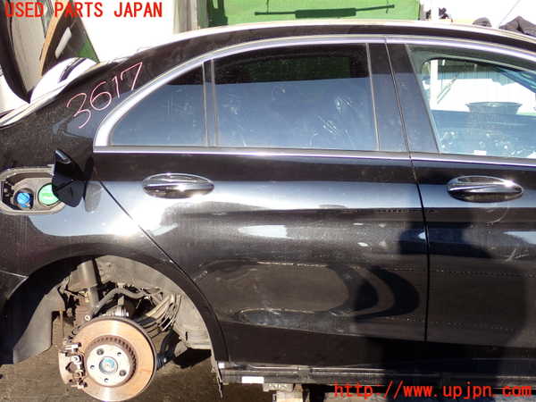 2UPJ-36171290]ベンツ C220 d W205(205004)右後ドア 中古 AGC 43R-002092_m0001.jpg