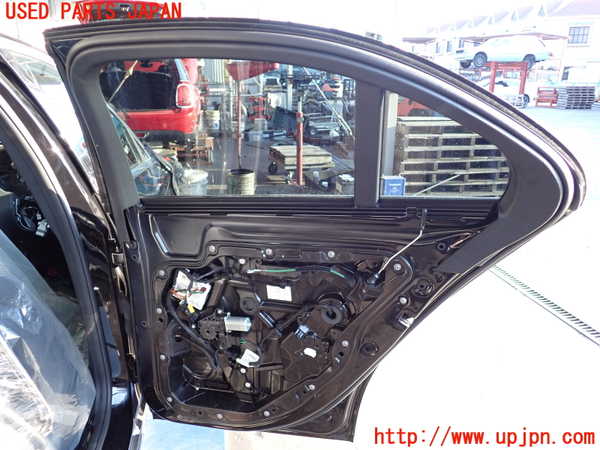 2UPJ-36171290]ベンツ C220 d W205(205004)右後ドア 中古 AGC 43R-002092_m0004.jpg