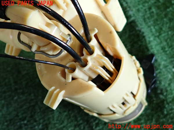 2UPJ-36172510]ベンツ C220 d W205(205004)燃料ポンプ 中古_m0003.jpg