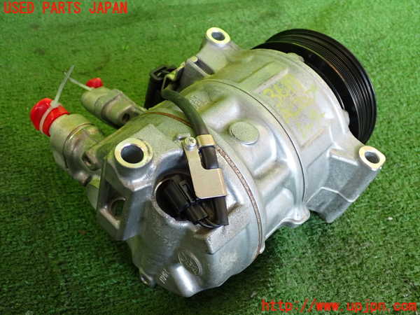 2UPJ-36176025]ベンツ C220 d W205(205004)エアコンコンプレッサー 中古_m0002.jpg