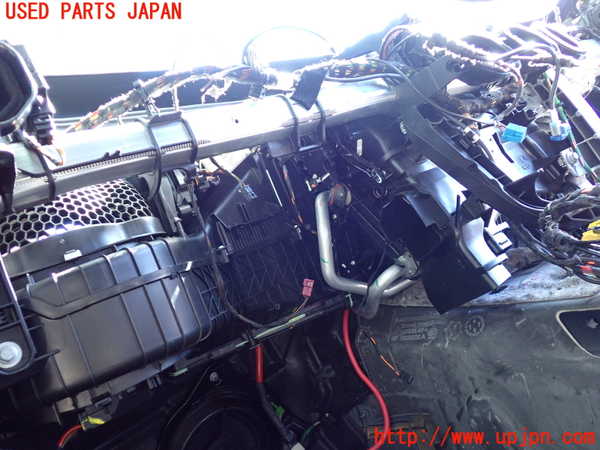 2UPJ-36176081]ベンツ C220 d W205(205004)エバポレーター1 中古_m0002.jpg