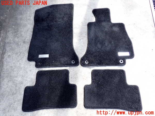 2UPJ-36177800]ベンツ C220 d W205(205004)フロアマット 中古_m0001.jpg