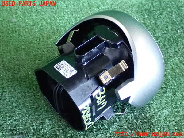 2UPJ-36177526]ベンツ C220 d W205(205004)エアコン吹き出し口1(右) 中古_m0003.jpg