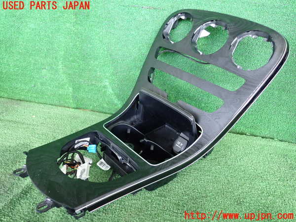 2UPJ-36177691]ベンツ C220 d W205(205004)内装トリム類1 中古_m0003.jpg