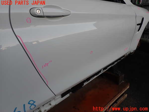 2UPJ-36181230]BMW M4 クーペ(3C30)(F82)右ドア (SEKURIT 43R-001025 M24100) 中古_m0002.jpg