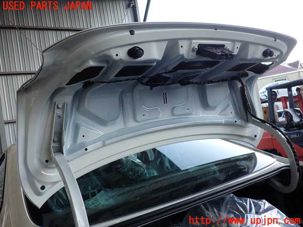 2UPJ-36181500]BMW M4 クーペ(3C30)(F82)トランク 中古_m0004.jpg