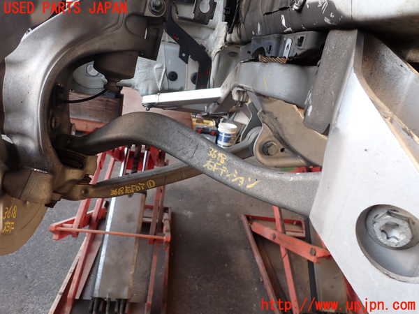 2UPJ-36185315]BMW M4 クーペ(3C30)(F82)右フロントテンションロッド 中古_m0001.jpg