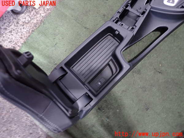 2UPJ-36187540]BMW M4 クーペ(3C30)(F82)センターコンソール 中古_m0005.jpg