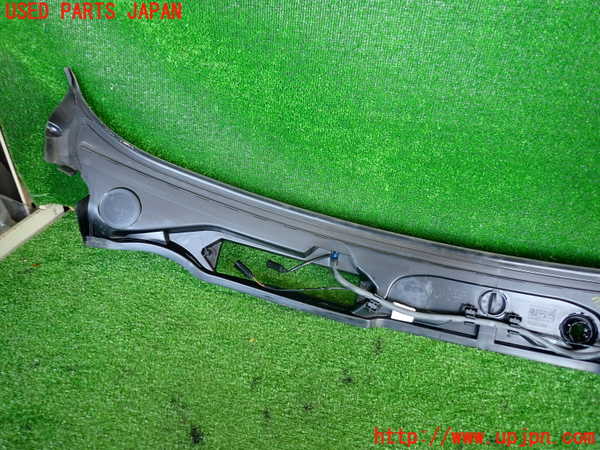 2UPJ-36201190]BMW 320i ツーリング E91(US20)カウルトップ 中古_m0005.jpg