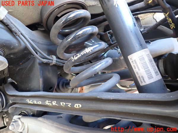2UPJ-36205100]BMW 320i ツーリング E91(US20)右リアスプリング 中古_m0001.jpg