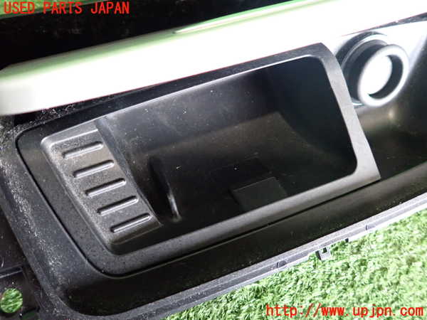 2UPJ-36207821]BMW 320i ツーリング E91(US20)灰皿1 中古_m0005.jpg