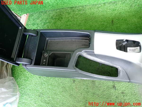 2UPJ-36207540]BMW 320i ツーリング E91(US20)センターコンソール 中古_m0003.jpg