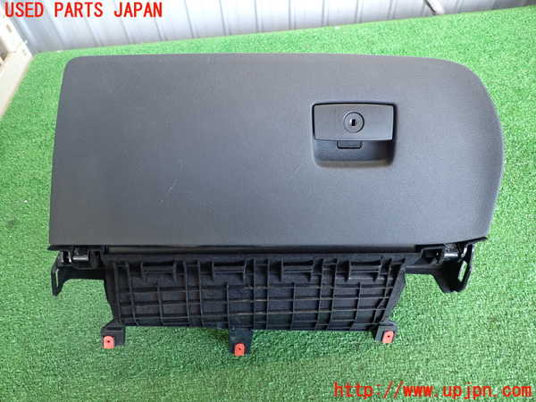 2UPJ-36217516]BMW X3 F25(WY20)グローブボックス1 中古_m0001.jpg