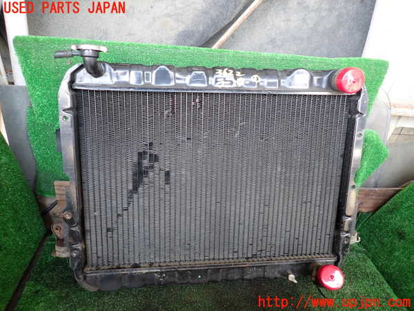 1UPJ-36222321]ランクル60系(HJ61V(改))ラジエーター1 中古_m0001.jpg