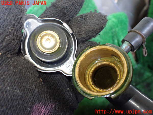 1UPJ-36222321]ランクル60系(HJ61V(改))ラジエーター1 中古_m0004.jpg