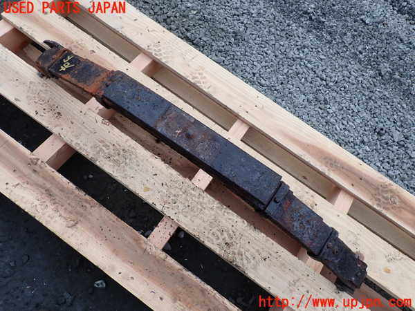 1UPJ-36225090]ランクル60系(HJ61V(改))右フロント リーフスプリング 中古_m0003.jpg