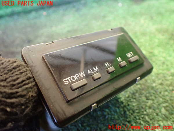 1UPJ-36227850]ランクル60系(HJ61V(改))時計 中古_m0002.jpg