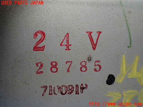 1UPJ-36227850]ランクル60系(HJ61V(改))時計 中古_m0004.jpg