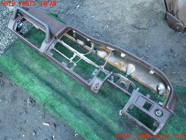 1UPJ-36227505]ランクル60系(HJ61V(改))ダッシュボード 中古_m0001.jpg