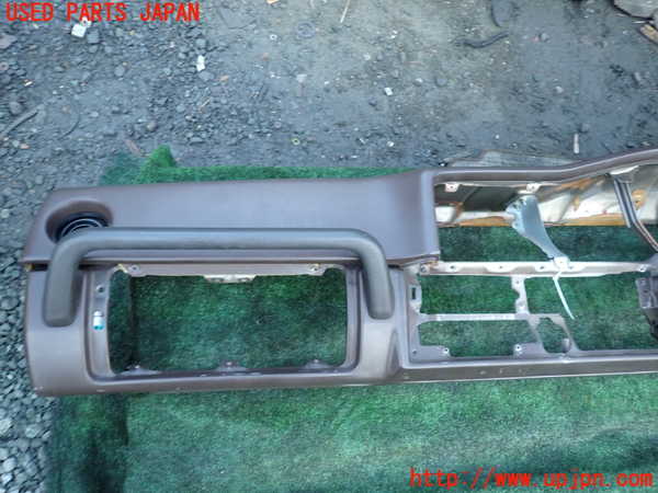 1UPJ-36227505]ランクル60系(HJ61V(改))ダッシュボード 中古_m0003.jpg