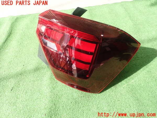 1UPJ-36241530]VW ポロ(AWDLA)右テールランプ 中古_m0002.jpg