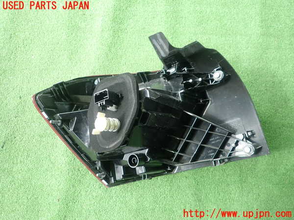 1UPJ-36241530]VW ポロ(AWDLA)右テールランプ 中古_m0004.jpg