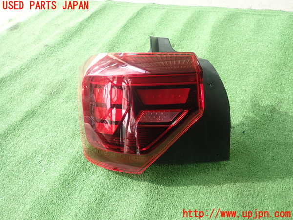 5UPJ-36241536]VW ポロ(AWDLA)左テールランプ 中古_m0001.jpg