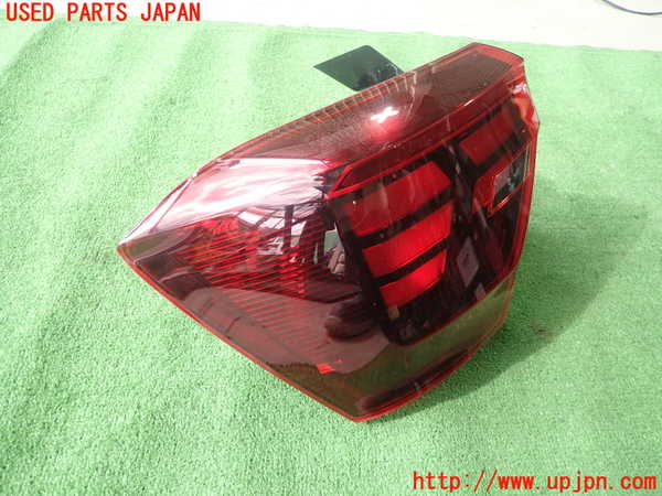 5UPJ-36241536]VW ポロ(AWDLA)左テールランプ 中古_m0002.jpg