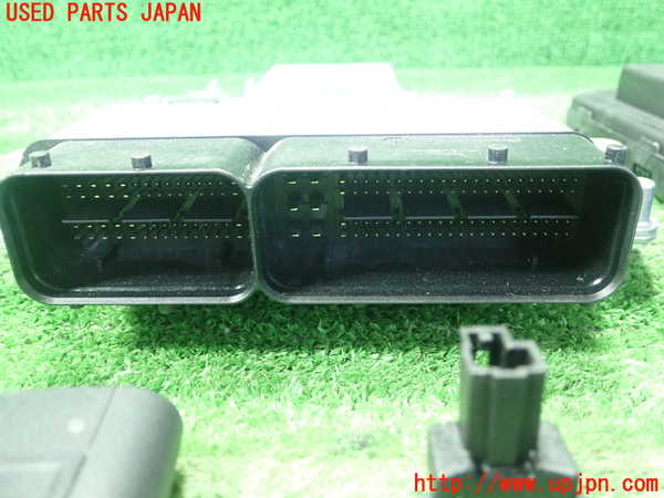 5UPJ-36246110]VW ポロ(AWDLA)エンジンコンピューター 中古_m0002.jpg