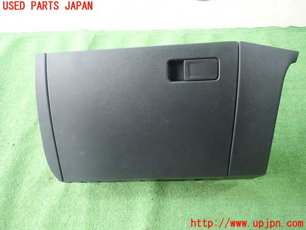 1UPJ-36247516]VW ポロ(AWDLA)グローブボックス1 中古_m0001.jpg