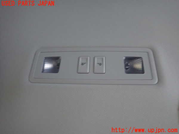 1UPJ-36246412]VW ポロ(AWDLA)ルームランプ2(2列目真中) 中古_m0001.jpg