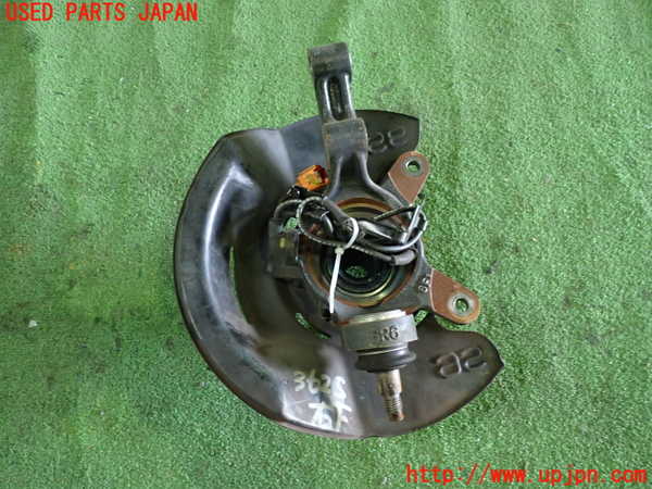 1UPJ-36254290]インテグラ タイプR(DC5)右フロントナックルハブ 中古_m0001.jpg