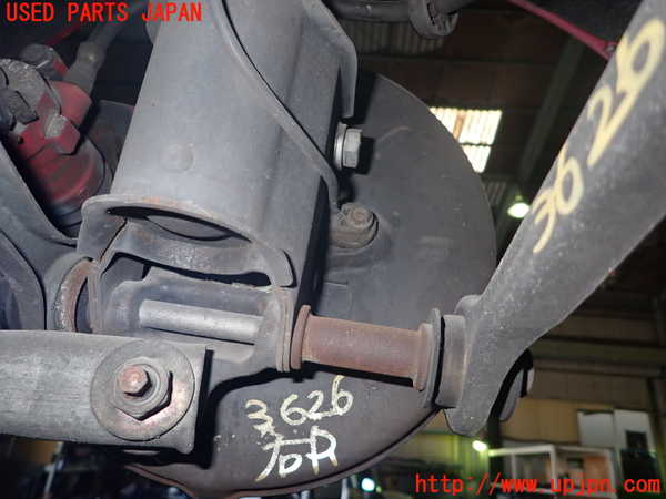 1UPJ-36264300]アルファロメオ・156 GTA(932AXB)右リアナックルハブ 中古_m0002.jpg