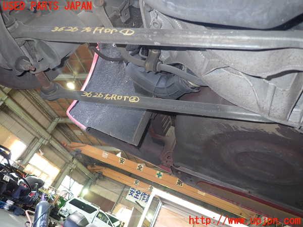 1UPJ-36265205]アルファロメオ・156 GTA(932AXB)右リアロアアーム2 中古_m0001.jpg