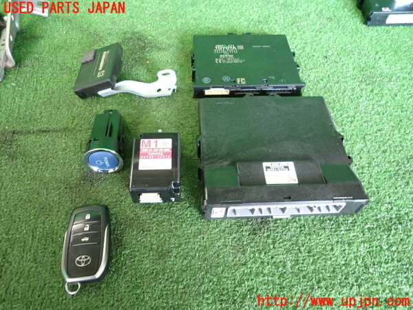 2UPJ-36276110]MIRAI(ミライ)(JPD10)エンジンコンピューター 中古_m0003.jpg