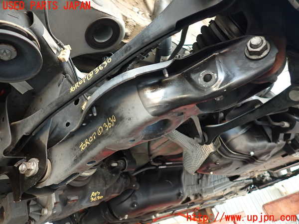 2UPJ-36305200]BMW アクティブハイブリッド3(AH3)(3F30)右リアロアアーム1 中古 (F30)_m0001.jpg