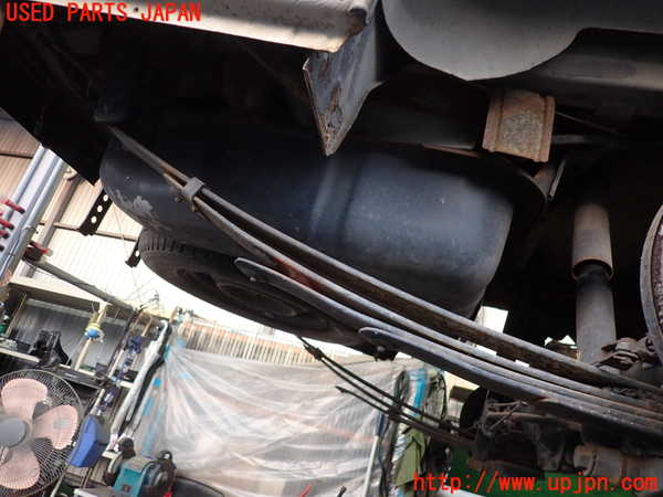 2UPJ-36315100]セドリック ワゴン(WUY30)右リアスプリング 中古_m0003.jpg