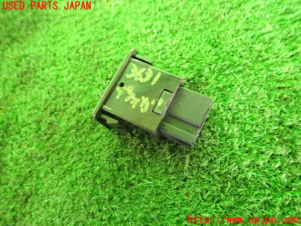2UPJ-36316300]セドリック ワゴン(WUY30)デフォッガースイッチ 中古_m0002.jpg
